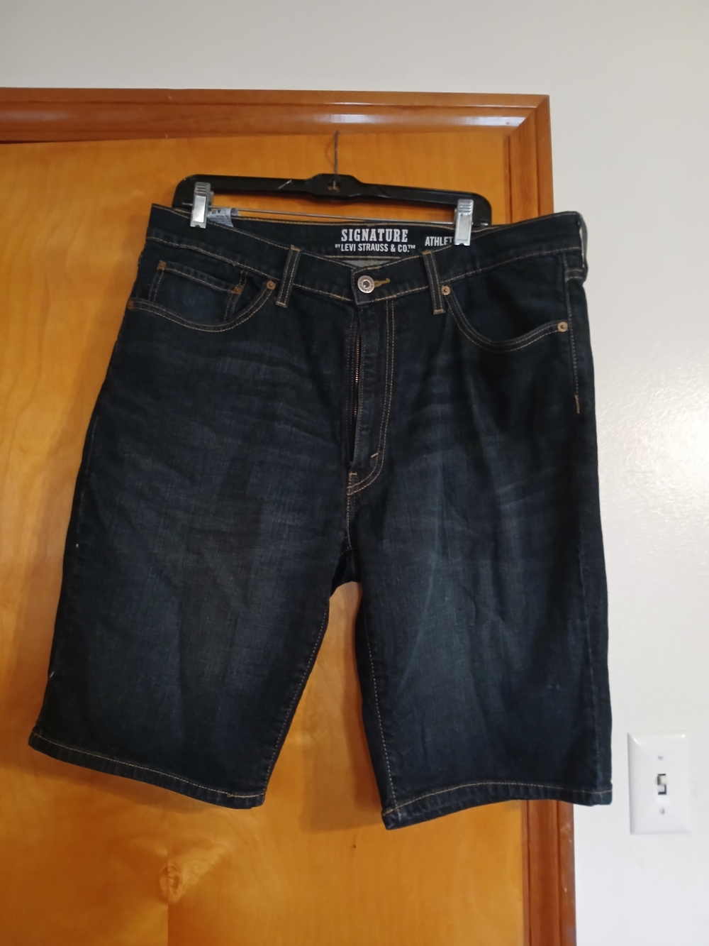 Signature by Levi Strauss Men's Dark Indigo Denim Shorts